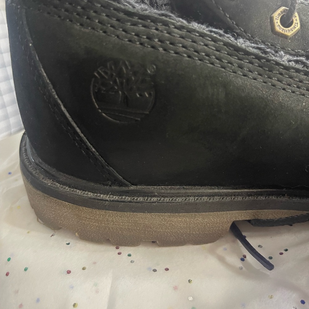 Timberland  Black mesh and leather unisex boots.
Size 10 in Women’s